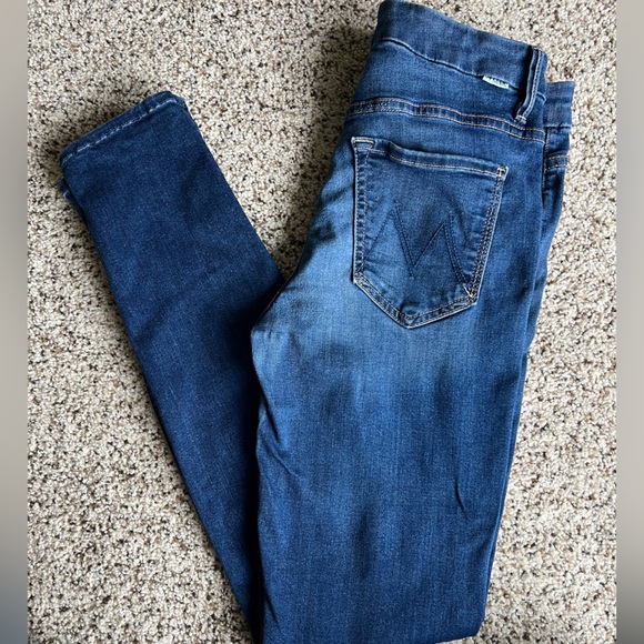 MOTHER sz 26 High Waisted Looker Faster wash - Picture 7 of 7